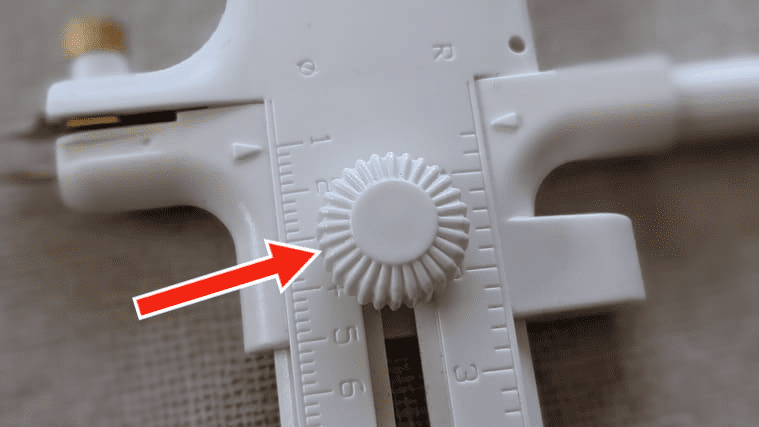 100均 紙を丸く切るダイソーのコンパスカッター 替刃 はオルファが使えます いっぽ はんぽ